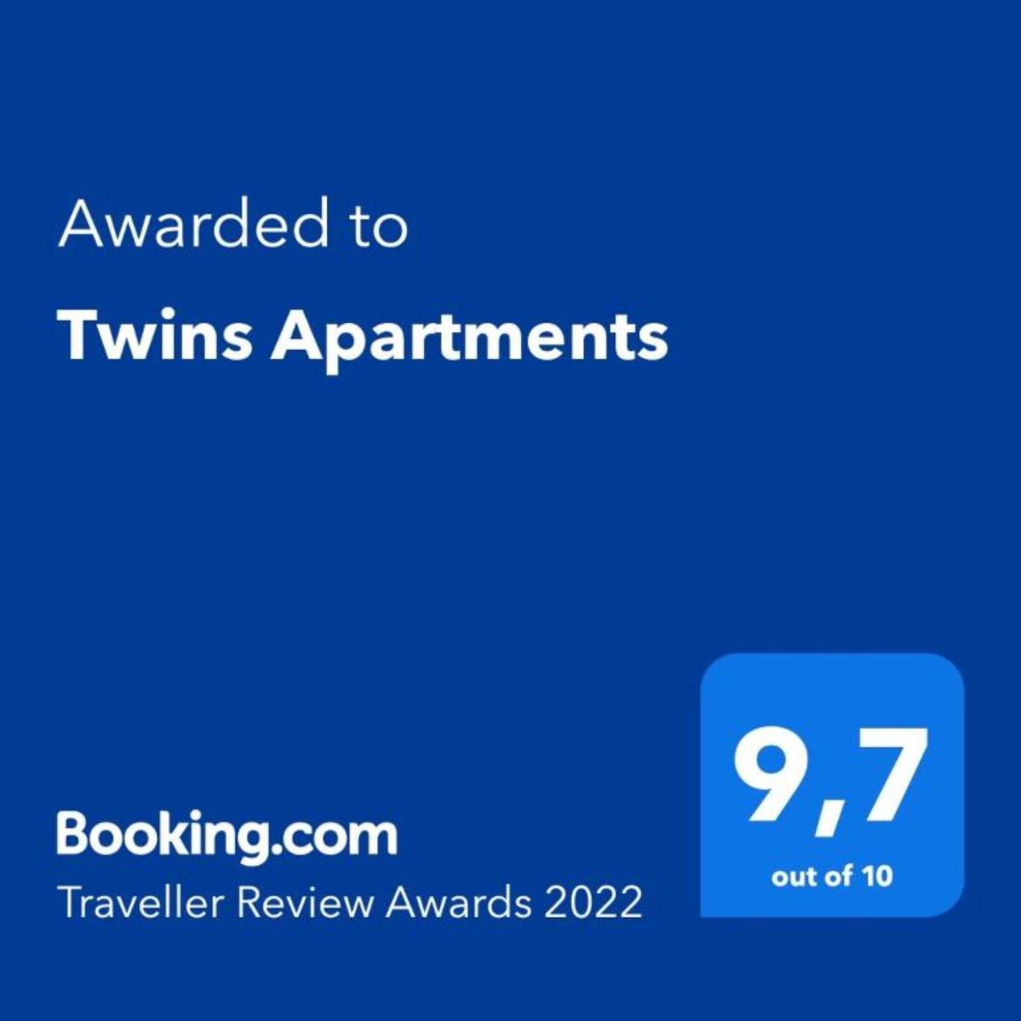 Twins Apartments ปลาเตเนียส ภายนอก รูปภาพ